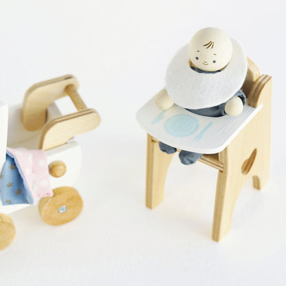 Le Toy Van Kleinkind mit Ausstattung für das Puppenhaus
