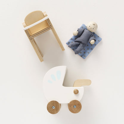 Le Toy Van Kleinkind mit Ausstattung für das Puppenhaus