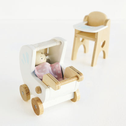 Le Toy Van Kleinkind mit Ausstattung für das Puppenhaus